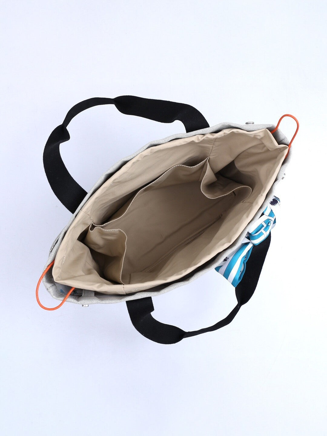 cb00f7b4-0e93-4b57-afc5-526e4ea831a6